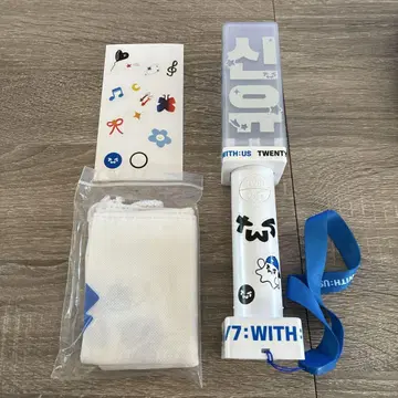 TWS 응원봉 신유 트레이딩 카드 포함