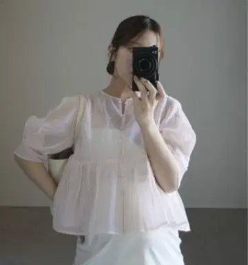 A part by yui 콜라보 볼륨 시어 블라우스