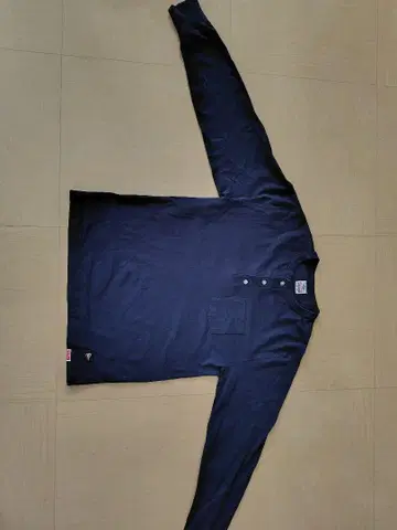 펠코, 헬스니트 헨리넥 롱T