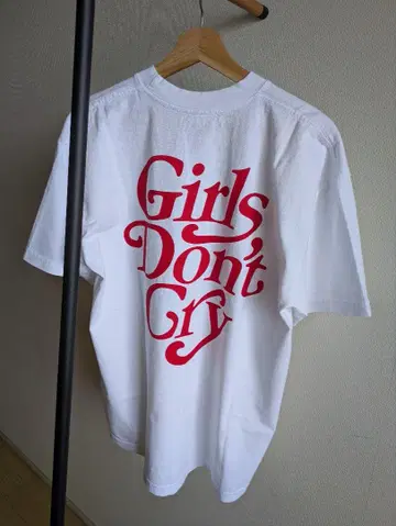 Girls Don't Cry 티셔츠 L 사이즈 화이트 새상품급