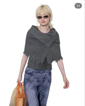 새상품 perverze damaged knit cape and apron