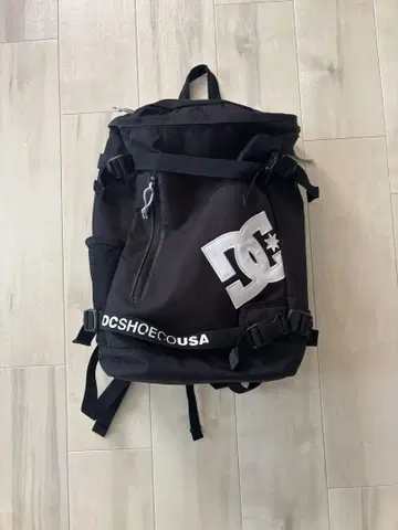 DC 블랙 럭색