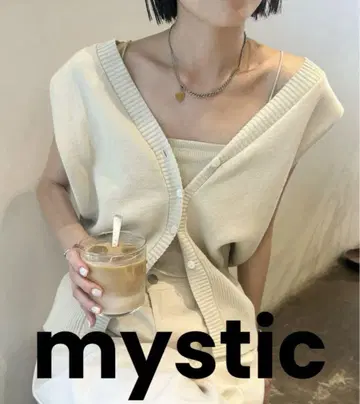 [ 새상품 ] mystic 에어리 니트 베스트