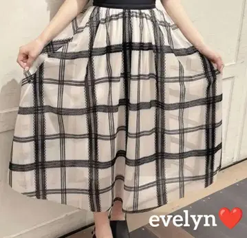 새상품 evelyn 플로키 롱 스커트