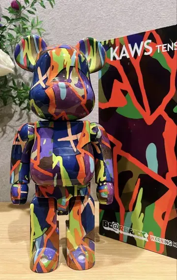 베어브릭 KAWS TENSION 400%