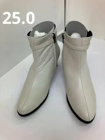 ( K09102 ) SAINT CLAIR 숏부츠 천연 가죽 아이보리