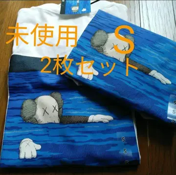 유니클로 카우스 t셔츠 S 사이즈 2장 세트