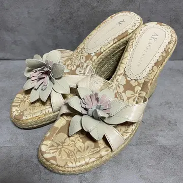 언클라인 (36) 뮬 샌들 웨지솔 주트 꽃