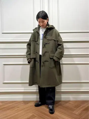 더 신즈네 블랙 워시드 하이 웨이스트 치노