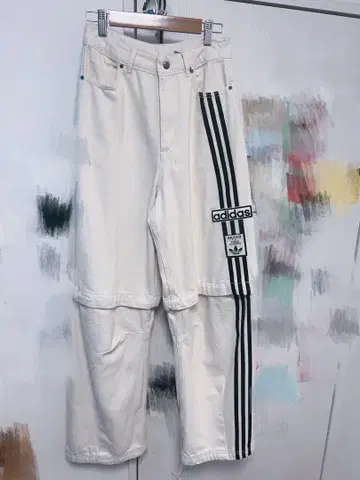 adidas 화이트 스트라이프 팬츠