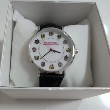 OSAMU GOODS 캐릭터 시계