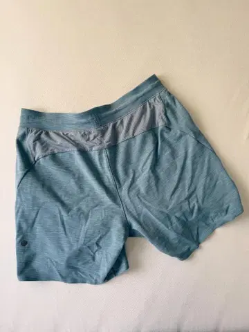 룰루레몬 블루 계열 숏팬츠 mens shorts