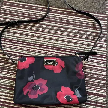 kate spade 꽃무늬 숄더백