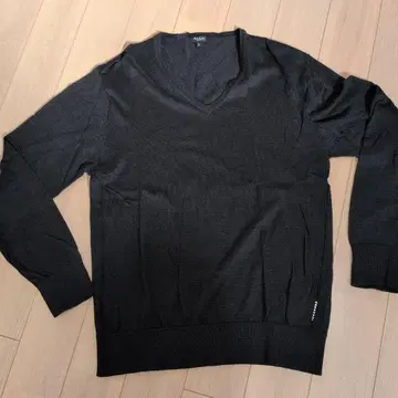 폴 스미스 블랙 V넥 스웨터 L 사이즈