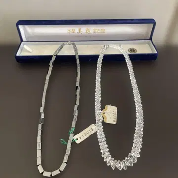 수정 목걸이