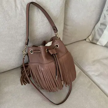 프린지 장식 카멜 숄더백