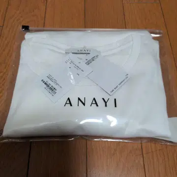 아나이 수빈 코튼 크루 T셔츠