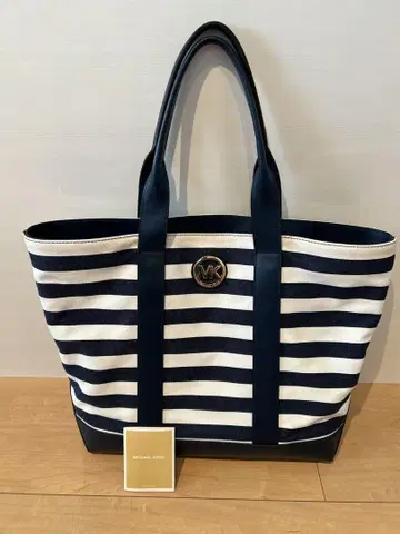 MICHAEL KORS 네이비/화이트 보더 스트라이프 토트백