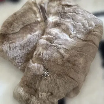 베이지 화이트 퍼 스톨