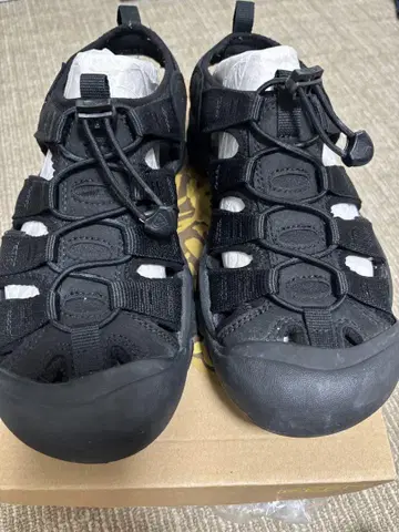 KEEN 뉴포트 H2 샌들 블랙 26cm