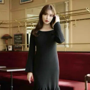 [ 새상품급 ] Flare Sleeve Ruffle Knit Dress