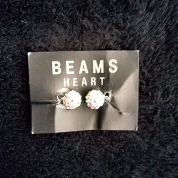 BEAMS HEART 크리스탈 비즈 귀걸이