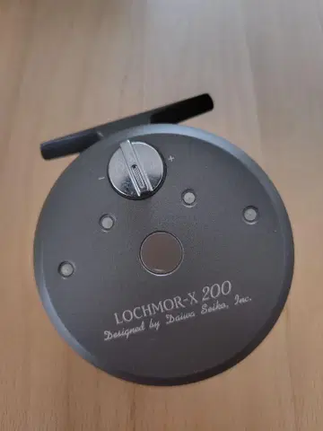DAIWA LOCHMOR-X 200 플라이 릴 다이와 로크모아
