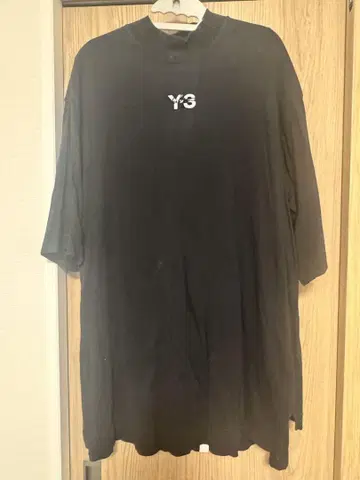 Y-3 블랙 반팔 티셔츠