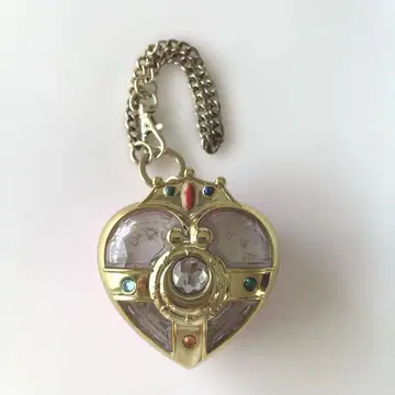 USJ 세일러문 코스믹 하트 컴팩트 유니버셜 공식 굿즈