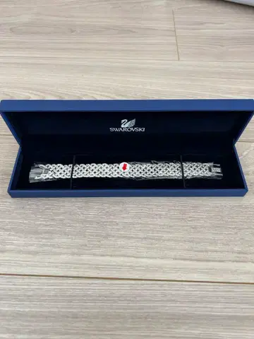 Swarovski 실버 뜨개질 팔찌