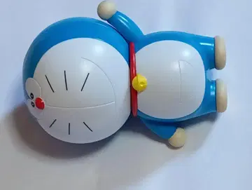 도라에몽 피규어 파란색