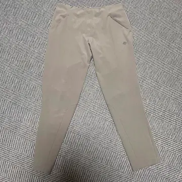 가격 인하! DESCENTE 슬림핏 조거 팬츠