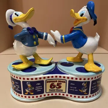 도널드 덕 65주년 피규어 디즈니 스토어