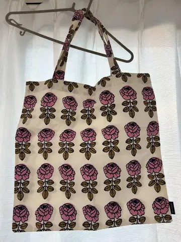 Vihkiruusu marimekko 토트백