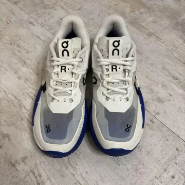 on THE ROGER PRO2(27cm)