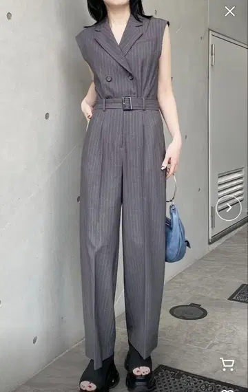 MURUA 테일러드 슬리브리스 올인원
