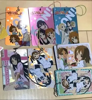 케이온! 메탈릭 키링 7개 + 덤 스트랩 4개 세트