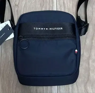 미사용 타미힐피거 숄더백