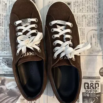 지미 추 브라운 코듀로이 스니커즈