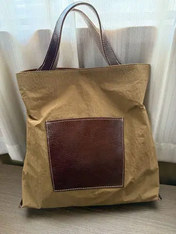 보나퀴엘 카키 캔버스 가죽 토트백