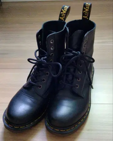 닥터마틴 Dr.Martens 8홀 UK6