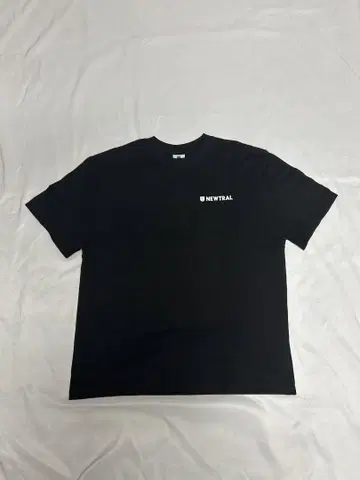 [ 새상품 ] NEWTRAL CHEST_LOGO T