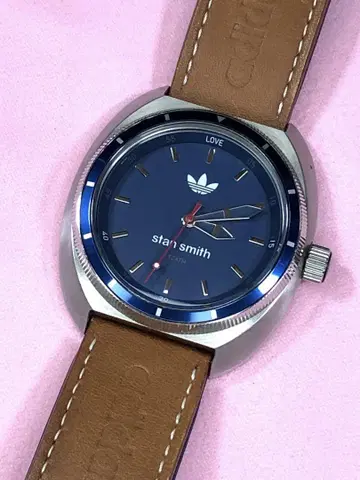 남성용 손목시계 adidas stan smith 작동 새상품 배터리