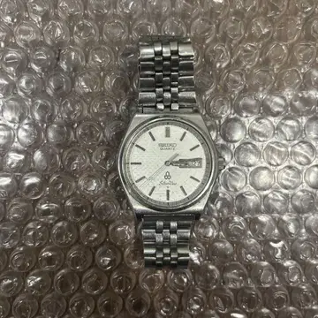SEIKO 손목시계 8229-700A