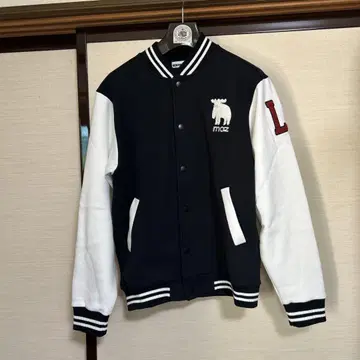 MOZ 바시티 자켓