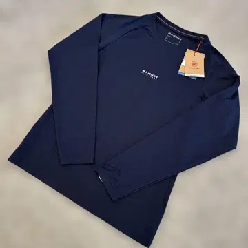 MAMMUT 네이비 긴팔 티셔츠 M 사이즈 택 포함 새상품