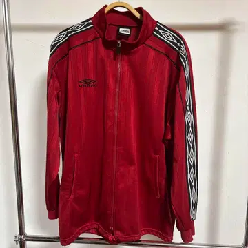 UMBRO 레드 집업 저지