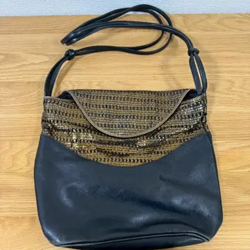 pour jamais 천연 가죽 x 메탈릭 숄더백 개성파 멋쟁이
