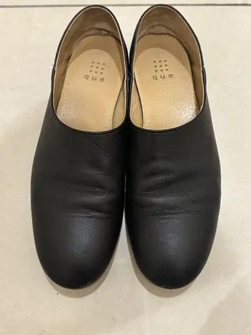 que shoes 플레인 블랙 가죽 슬립온 M 사이즈