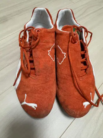 페라리 펠리페 마사 모델 Puma 오렌지 스웨이드 스니커즈